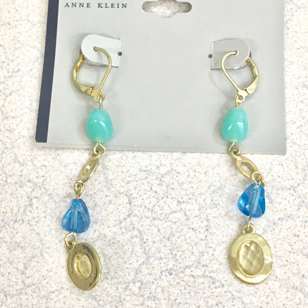 Pretty Nwot Anne Klein Drop Earrings 9$